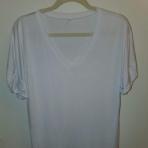 Medium White Casual V-Neck Tunic